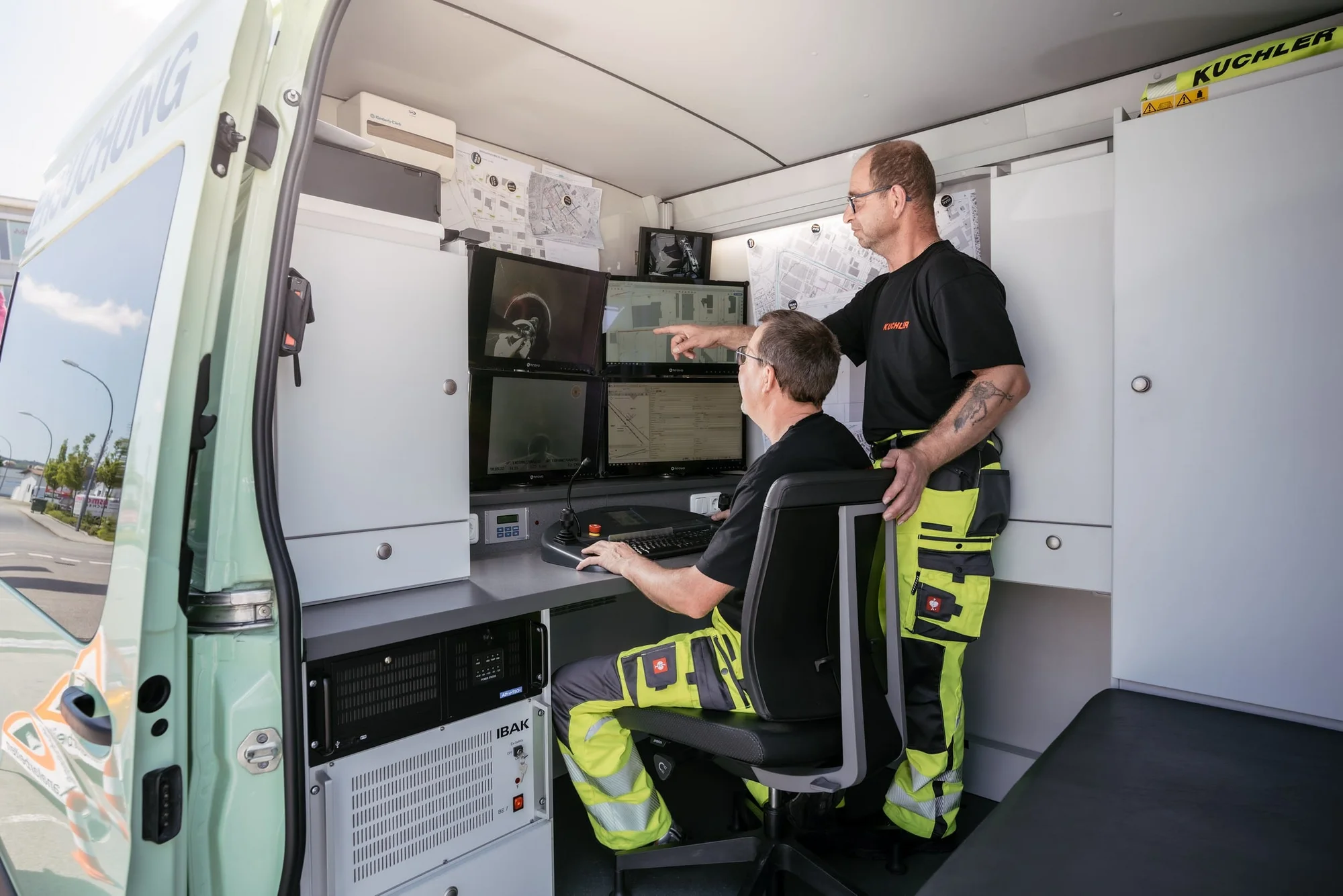 Kanalreinigung am Kanal in Arnstorf